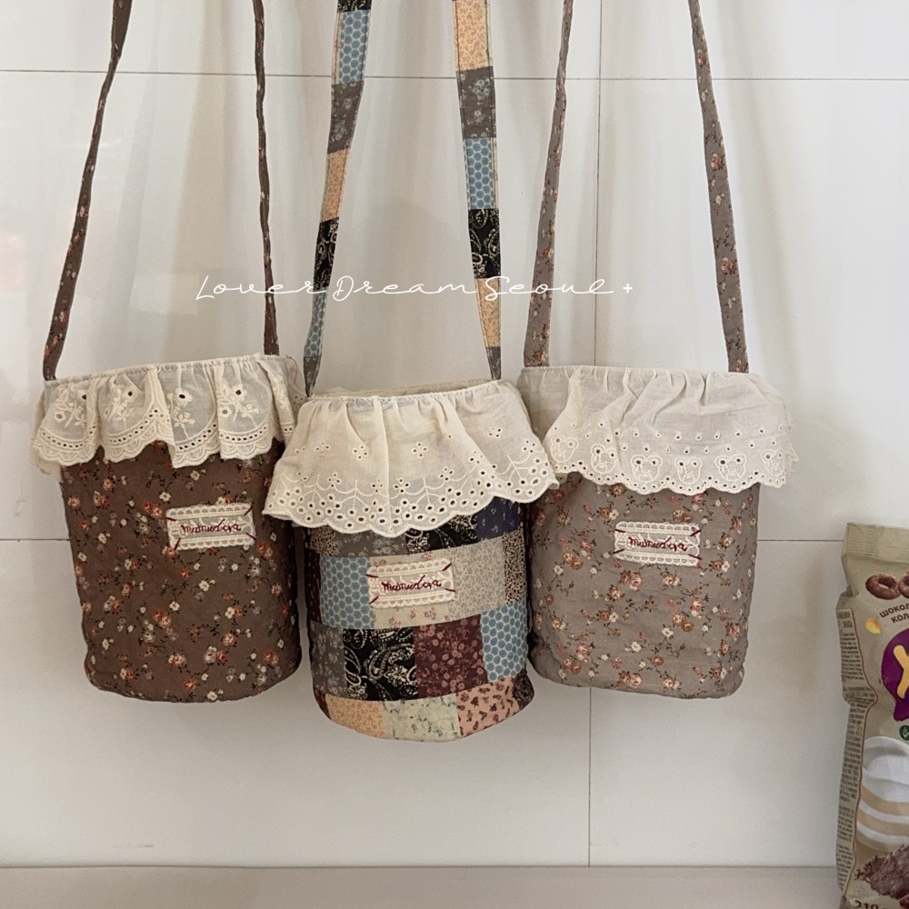 韩国新款蕾丝花边碎花布艺圆筒斜跨包 时尚甜美单肩包手机袋配饰