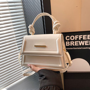 Small bag, solid color fresh shoulder bag, elegant one-shoulder bag, western style