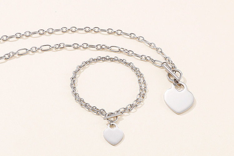30g Weight PVD Coated Gold Plating Process 18K Real Gold Plated Plating Material Wedding, Travel Occasion 304 Stainless Steel Material Heart Pattern Women'S Gender Fashion Style Waterproof Non Tarnish Craft PVD Coated 18K Gold Plated Heart Titanium Steel Fashion Waterproof Non Tarnish 2