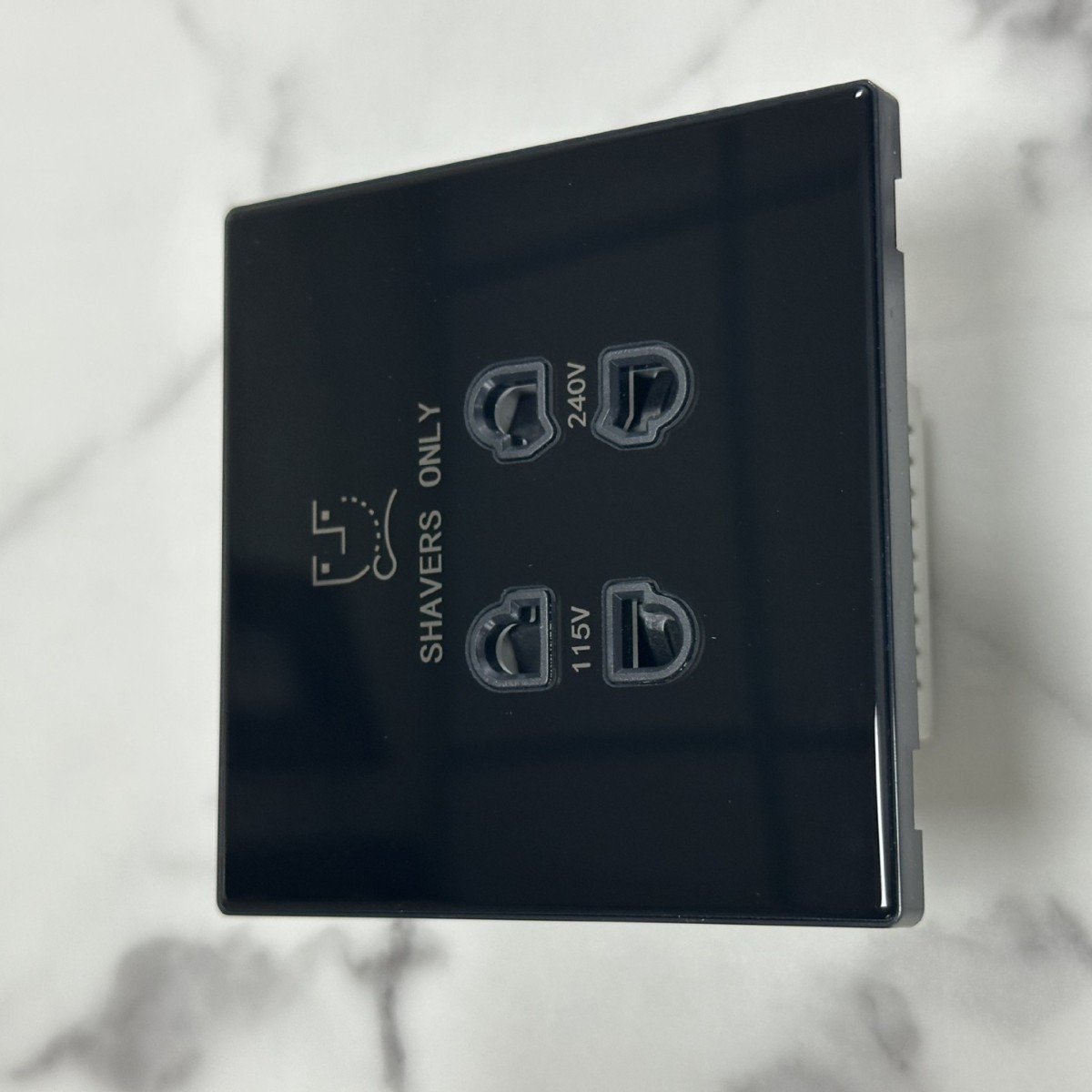 PSSRISE酒店剃须刀插座 新品 全面钢化玻璃四孔 带变压器两用转换