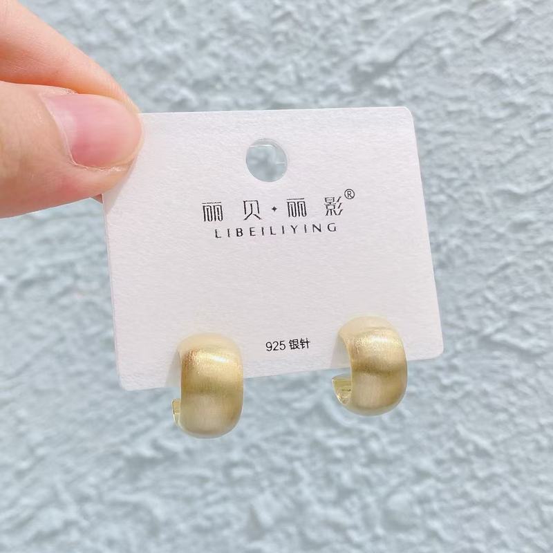 Liyin/Libeliying S925 シルバー針 C タイプイヤリングハイエンドファッション個性ニッチイヤリング女性のためのヨーロッパとアメリカの INS|undefined