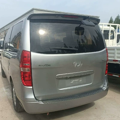 Suitable for 2007-18 Hyundai H-1 rear spoiler, h1 modification part with lights, no-drill installation rear spoiler (Spoiler)