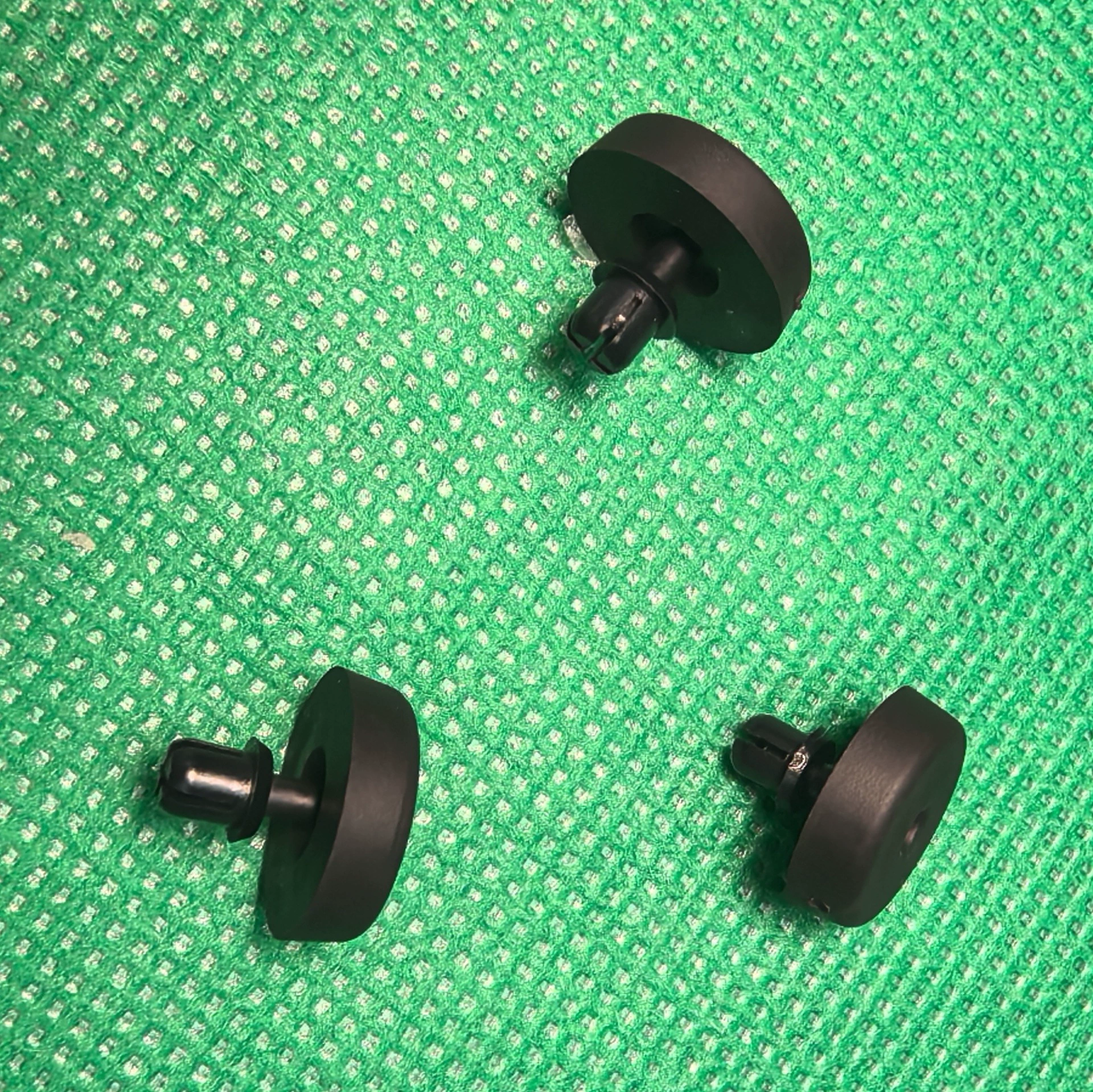 Бесплатный образец резиновая подушка для ног пусковая площадка замочной скважины машина болт для ног SF123 резиновая подушка для ног