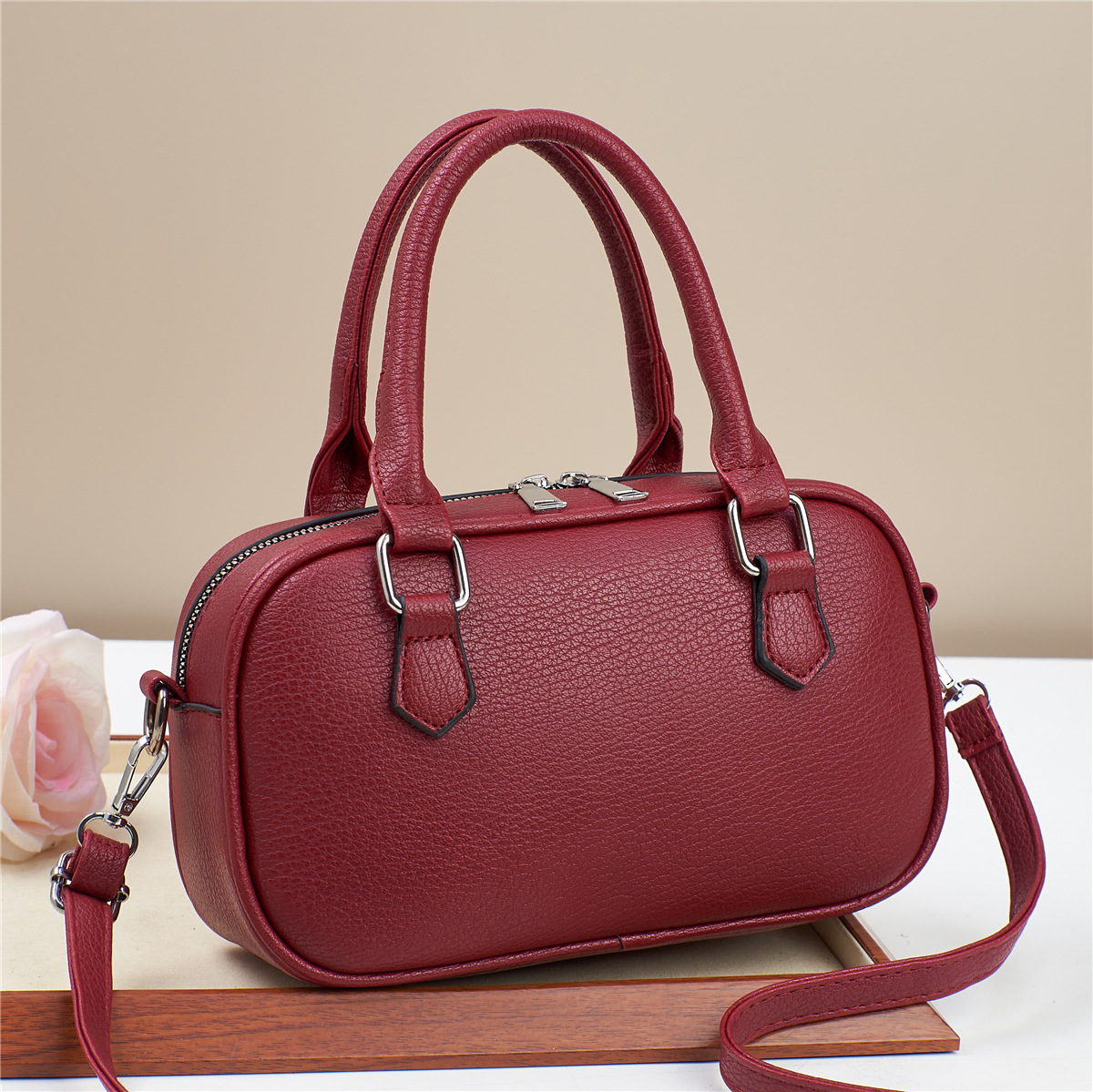 2025 verano nueva moda damas atmósfera damas fabricantes versátiles bolsos de teléfono móvil bolsos de madre bolsos de hombro