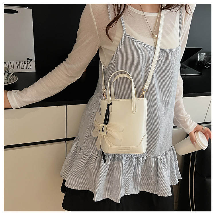 Fashionable and high-quality hand-held small bag for women, 2025 new summer Instagram versatile phone bag, Korean style trendy crossbody bag undefined