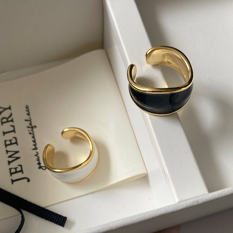 Gold-plated brass true gold drip oil black and white fashionable versatile Instagram niche wave design open ring