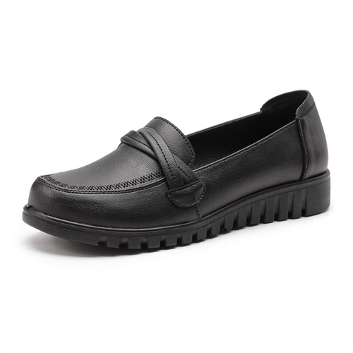 Genuine leather women's shoes  spring new casual women's shoes wholesale soft-soled leather shoes middle-aged and elderly flat-soled mother's shoes