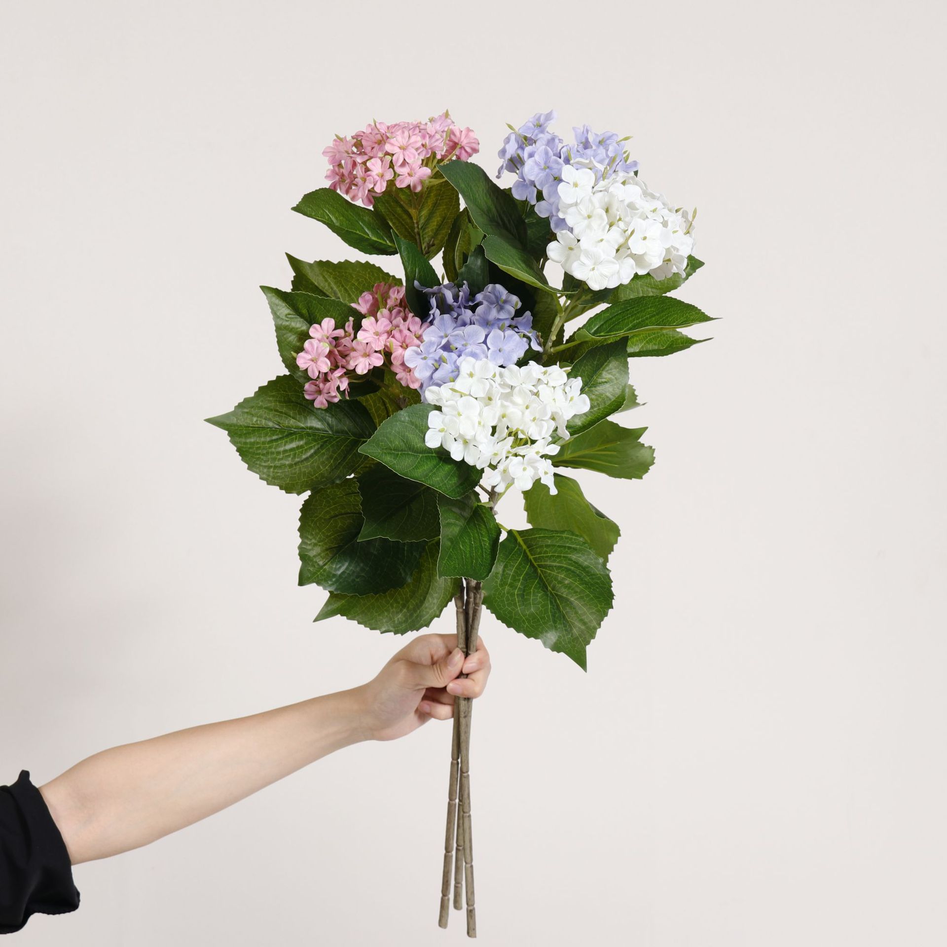 Simulación de hortensias ramitas 2 cabezas de flores de bola de nieve con hojas interior hogar decoración de bodas decoración de flores conjunto de flores artificiales