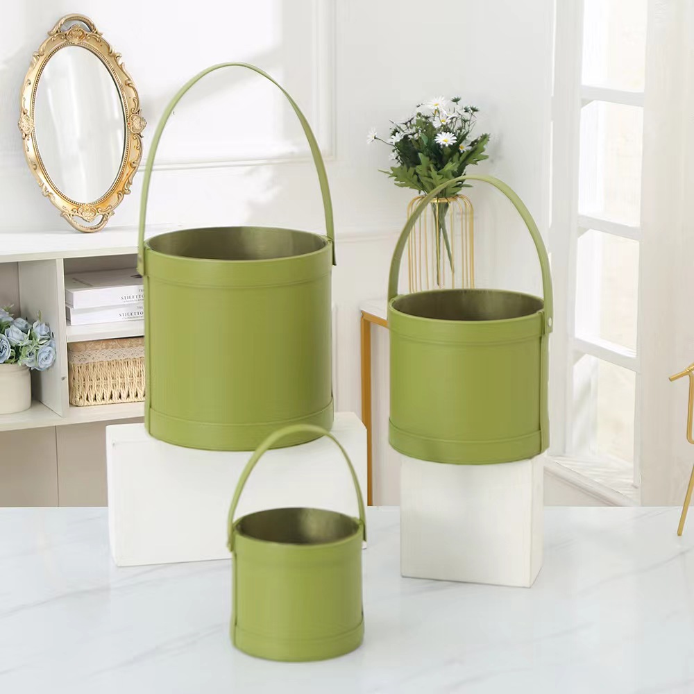 Caja de regalo complementaria, cubo para abrazos, cubo de cuero, caja de flores, caja de regalo redonda, cubo de arreglo floral coreano, caja de regalo de ramo de rosas del Día de San Valentín chino