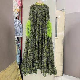 2024秋季新款立领复古印花中袖蝙蝠袖羽毛拼接宽松斗篷连衣裙女