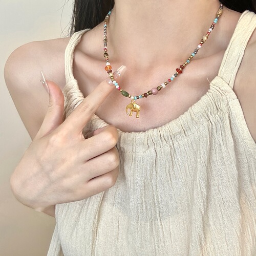 Retro Gold Small Elephant Beaded Necklace for Women, New Chinese Style, Versatile and Elegant Lockchain, Unique and High-End Accessory, Wholesale