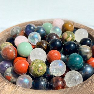 �S�����lˮ������Ȼˮ��ԭʯ�и��ĥ2cmˮ��С��[��͸���A��