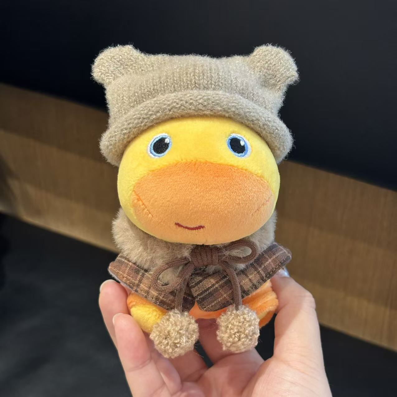 Sitting posture + winter suit