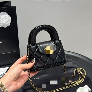 ��ţƤ���|lee�S���^Сstudio荎��͹�����q��ܛ��\�چ�ЬŮ