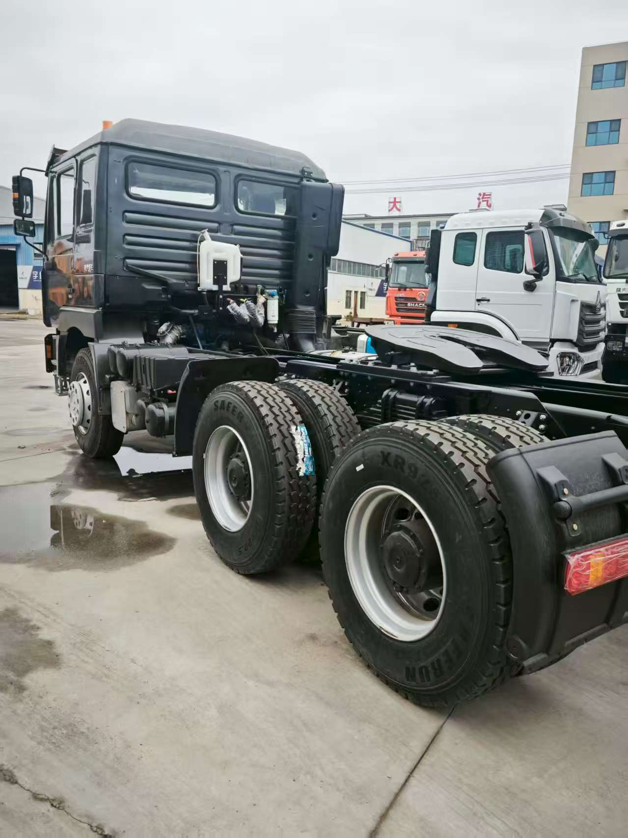 For Sale: Export to Africa Shaanxi Automobile Delong X3000 Dump Truck, Sinotruk Dump Engineering Vehicle, Mining Dump Truck for Transporting Soil and Gravel