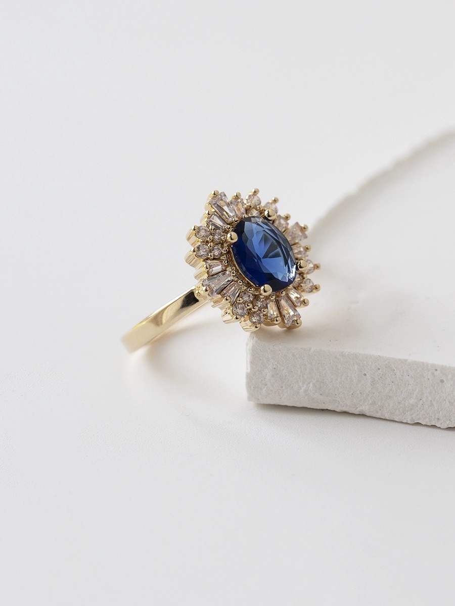 Exquisite Oval Zircon Ring With Sapphire Flower Design Elegant_voghion.com