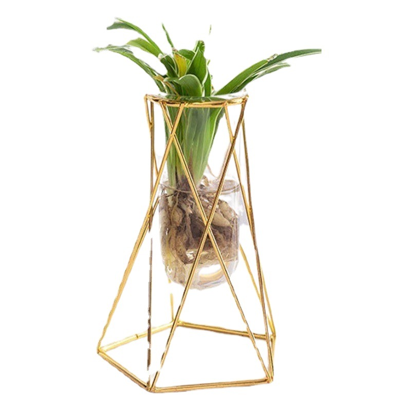 Jarrón de hierro geométrico dorado al por mayor de fábrica Nordic ins decoración de escritorio florero de vidrio hidropónico arreglo floral