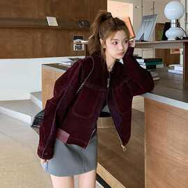 酒红色复古绒面牛仔外套女春秋2025新款时髦炸街高级感短款夹克潮