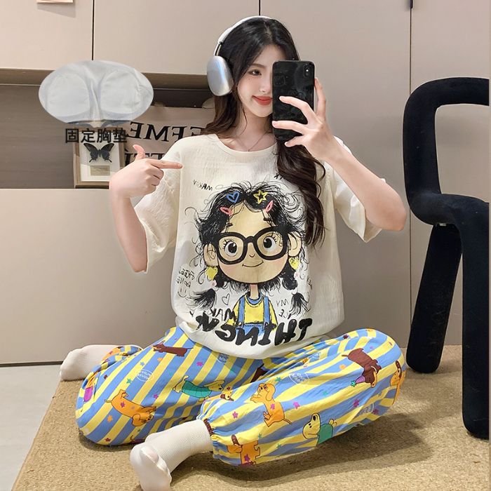 Spot al por mayor nubes de algodón con cojín de pecho pijamas de verano para mujeres lindas estudiantes dulces pantalones de mangas cortas ropa para el hogar set