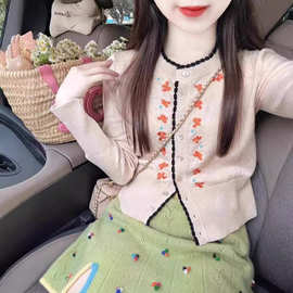 法式甜美小香风钩花刺绣长袖针织衫女2024秋季新款百搭开衫上衣潮