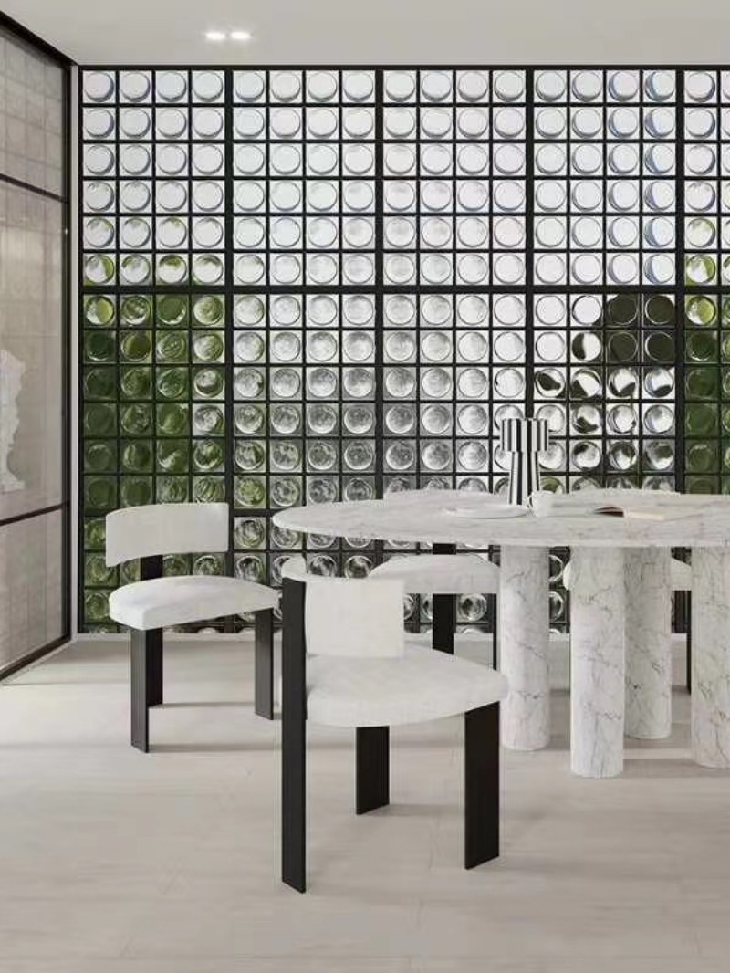 H61e8180967eb472eabd25559d30e4