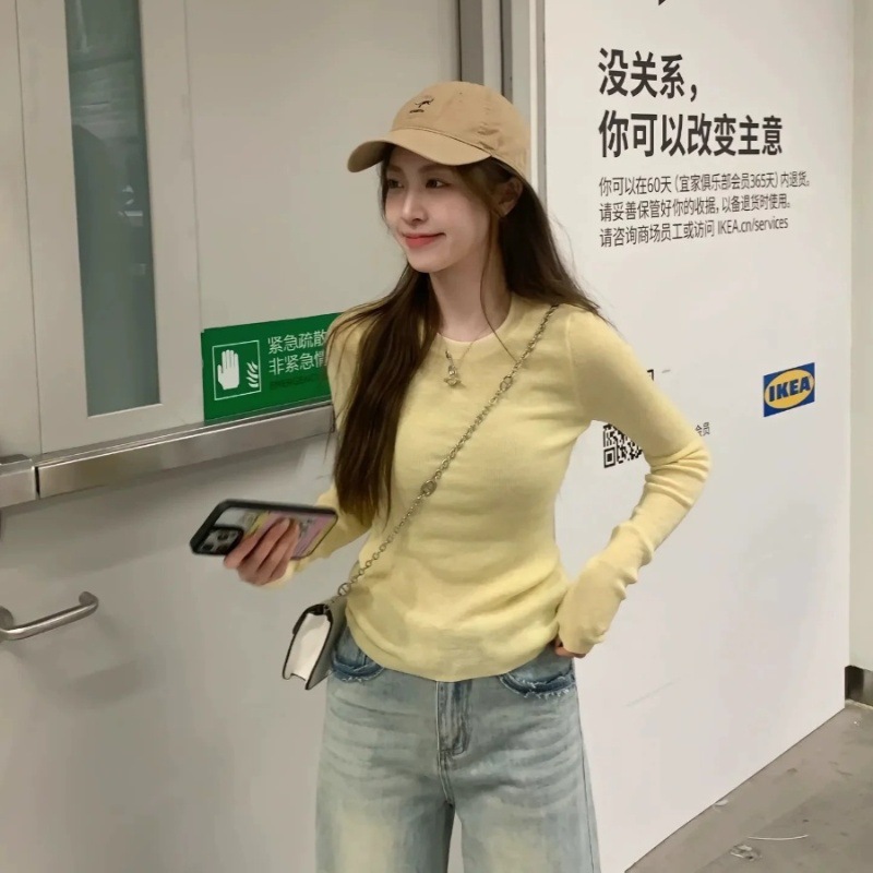 Yellow pullover knitted base layer top for women, early spring, casual, soft, slimming, long-sleeved, solid color, pure and alluring top.