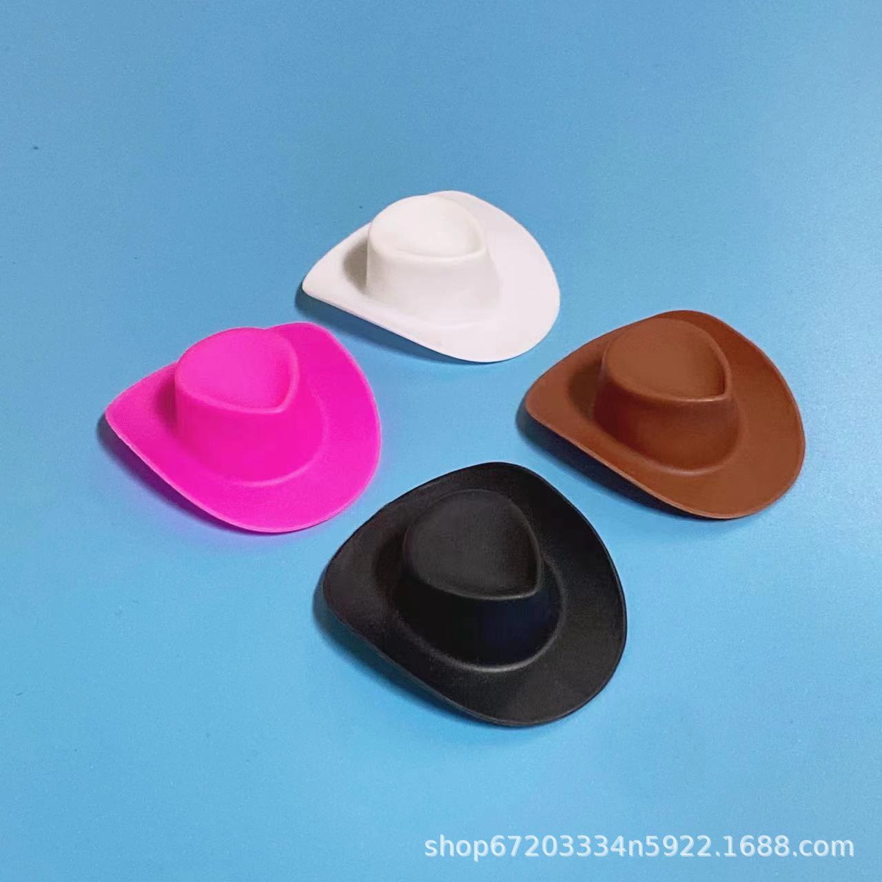 플라스틱 카우보이 모자 1개(색상 랜덤)