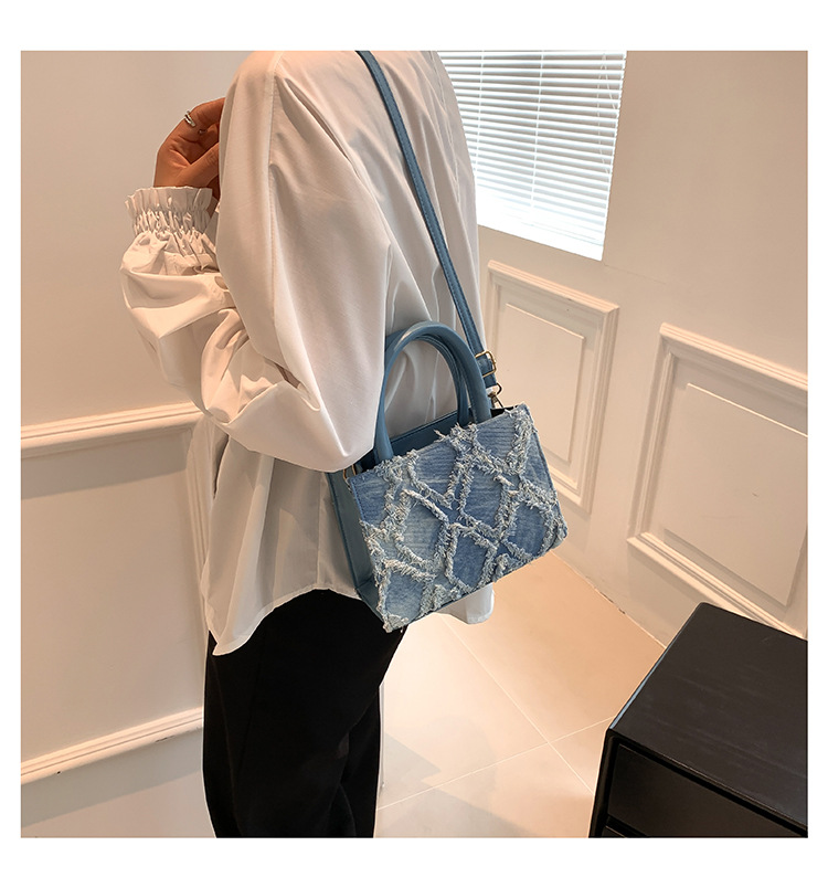 Women's Small Pu Leather Solid Color Basic Square Zipper Shoulder Bag Handbag Crossbody Bag display picture 3