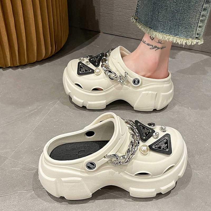 Small Height Height Hole Shoes Women's Summer Outer Wear Thick Bottom Punk Style 2023 New Internet Celebrity Hot Style Baotou Sandals