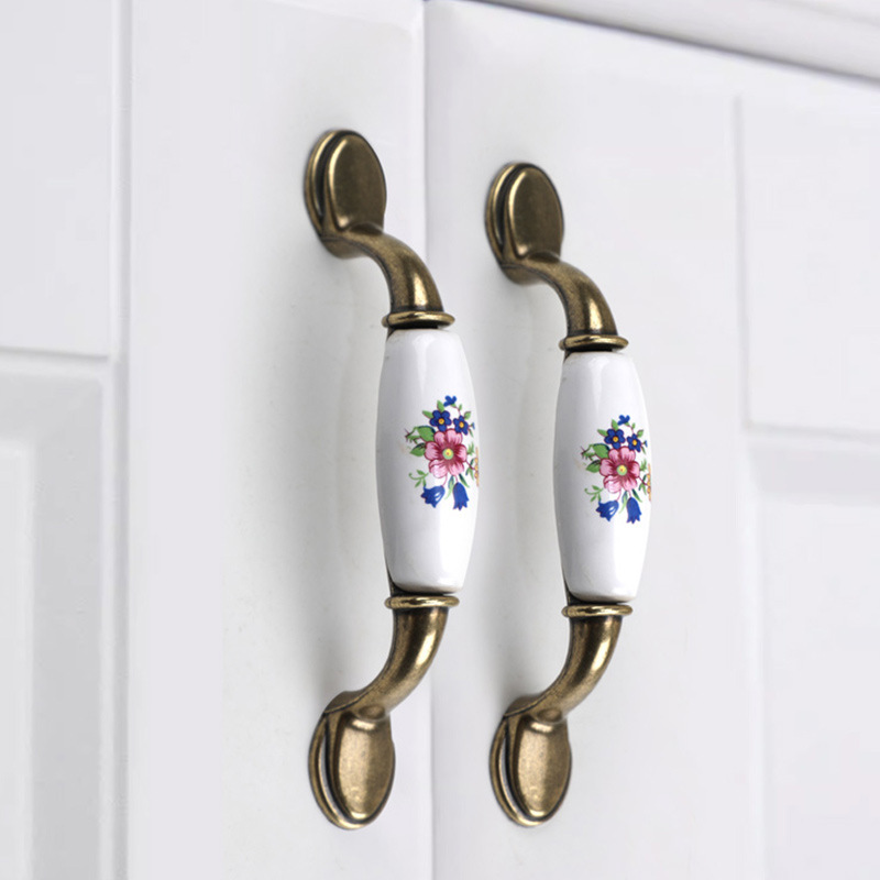 Antique European-style pastoral ceramic handle modern minimalist Nordic cabinet wardrobe door drawer blue flower round handle