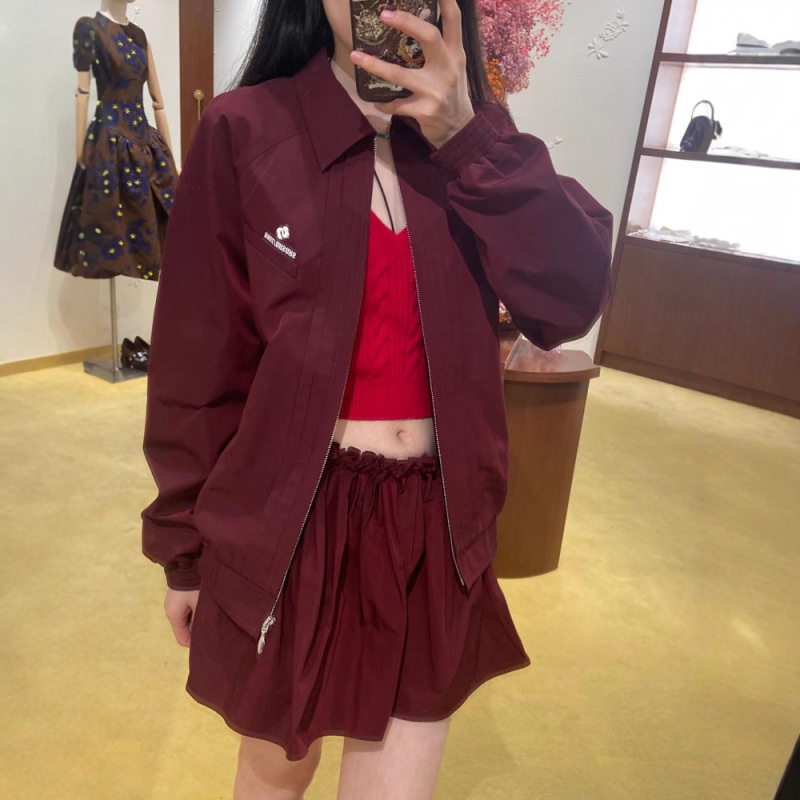 In Stock【Sweet】Simple Tucker Sports Jacket + Hand-Sewn Floral Waistband Short Skirt (with Leggings)