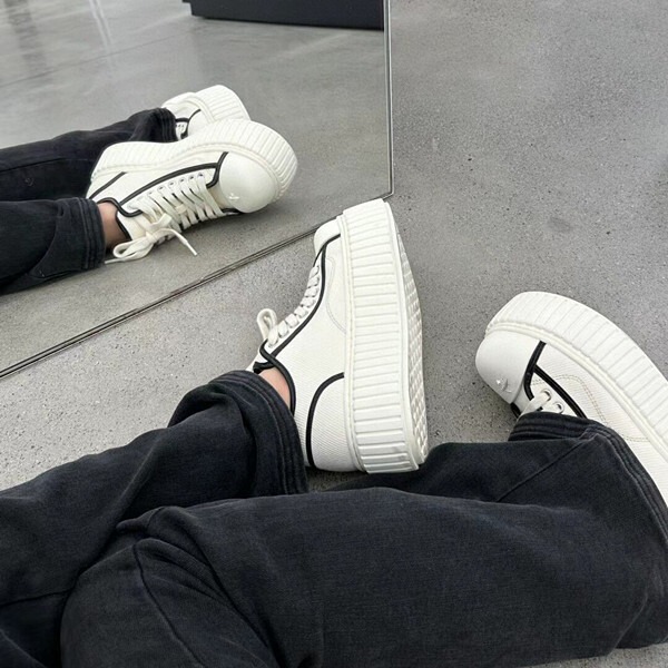 Spring and Summer New Color Matching Original Thick Bottom Skateboard Shoes 2024 Niche Ladies Height-increasing All-match Round-toe Fashion Platform Shoes