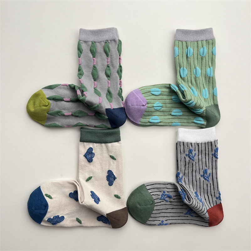 New autumn and winter color-blocking geometric pattern embossed socks for women, Korean retro cute polka dot floral cotton mid-calf socks New autumn and winter color-blocking geometric pattern embossed socks for women, Korean retro cute polka dot floral cotton mid-calf socks