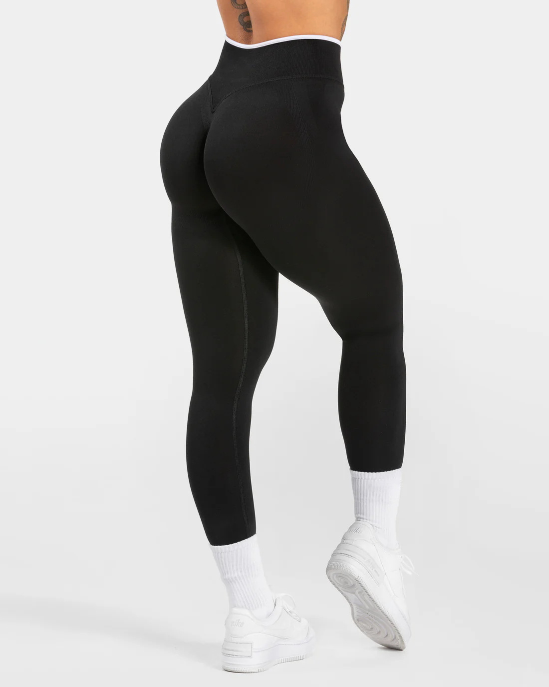 검은 색 바지