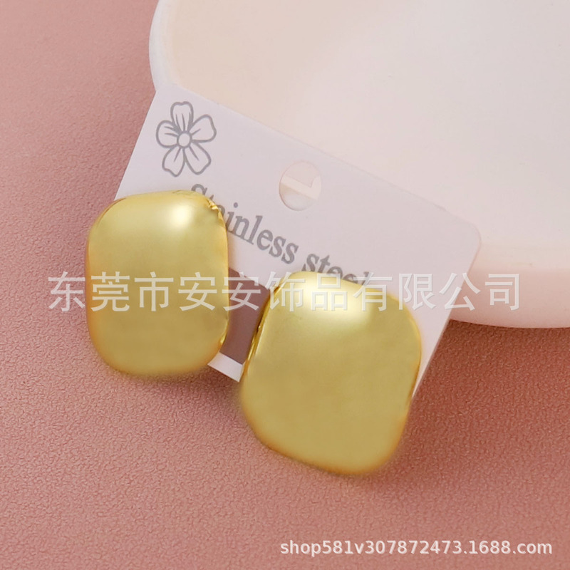 复古法式经典图案爱心耳钉约会礼物优雅轻奢高级感简约钛钢饰品女|undefined