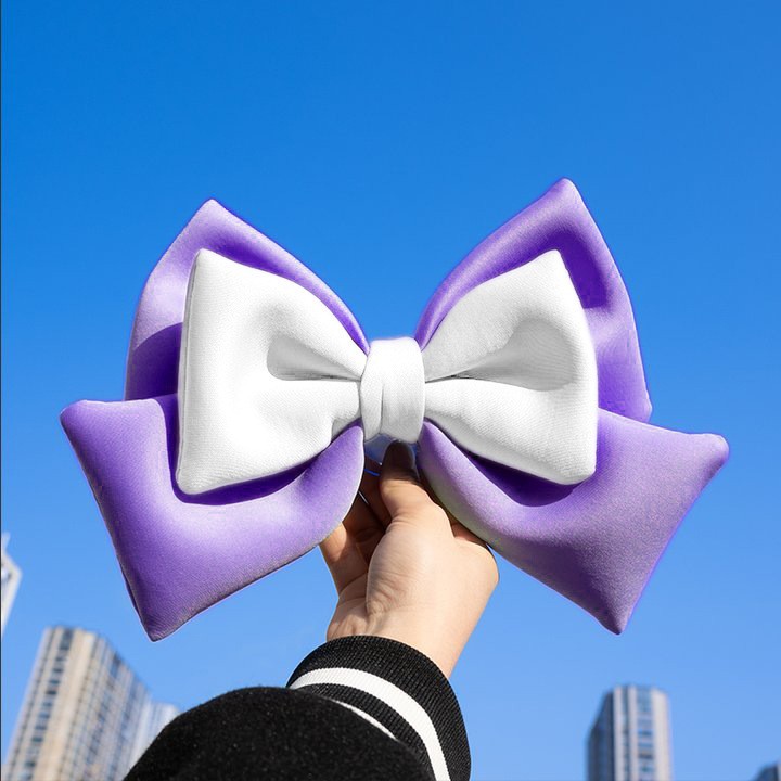 큰 보라색 작은 흰색 활