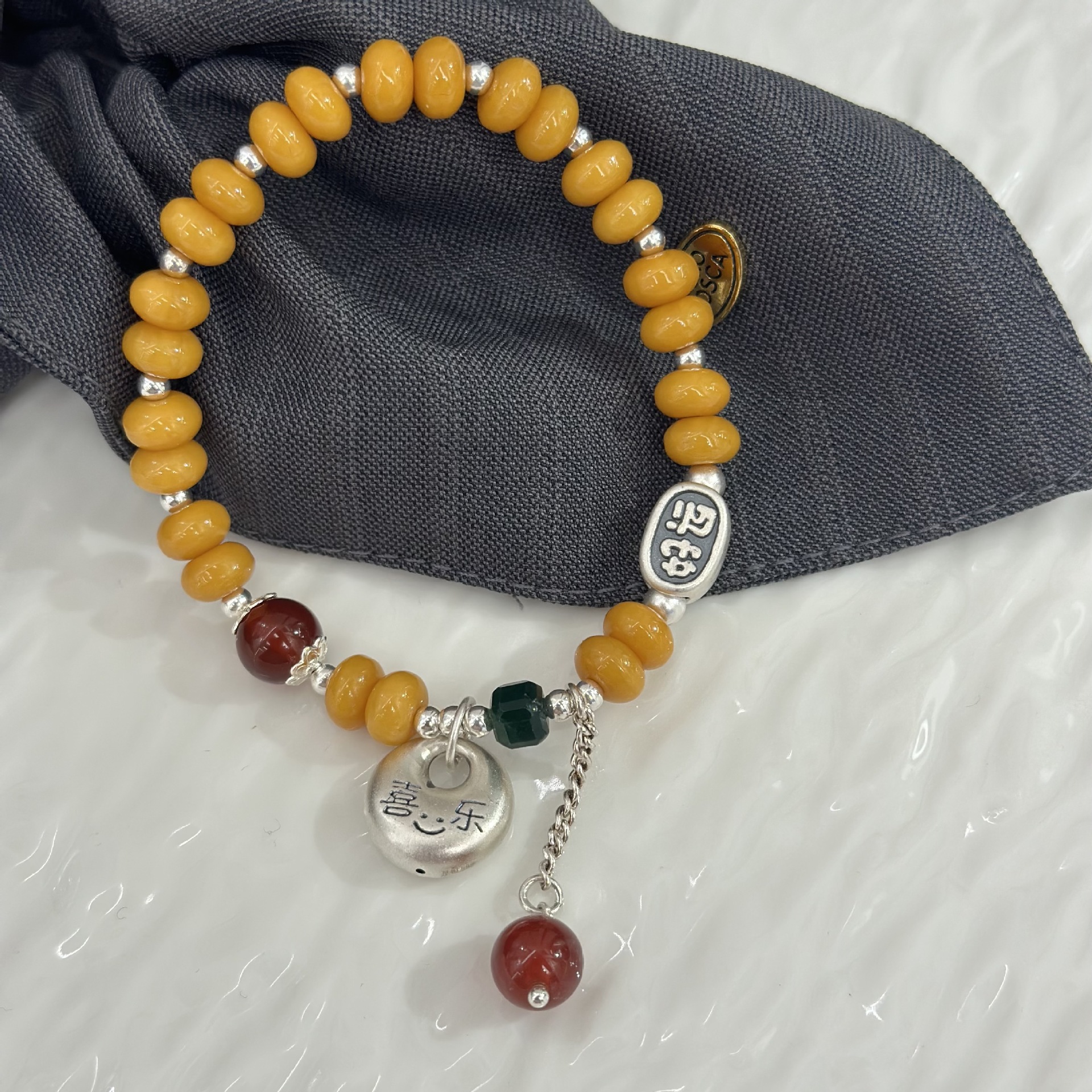 31E99FB92A40CDC2B9F8E4E84D1555