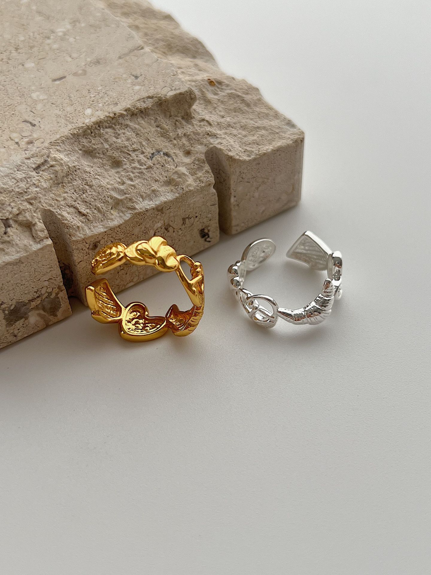 925 Sterling Silver Heart Shape Solid Color Open Rings display picture 3