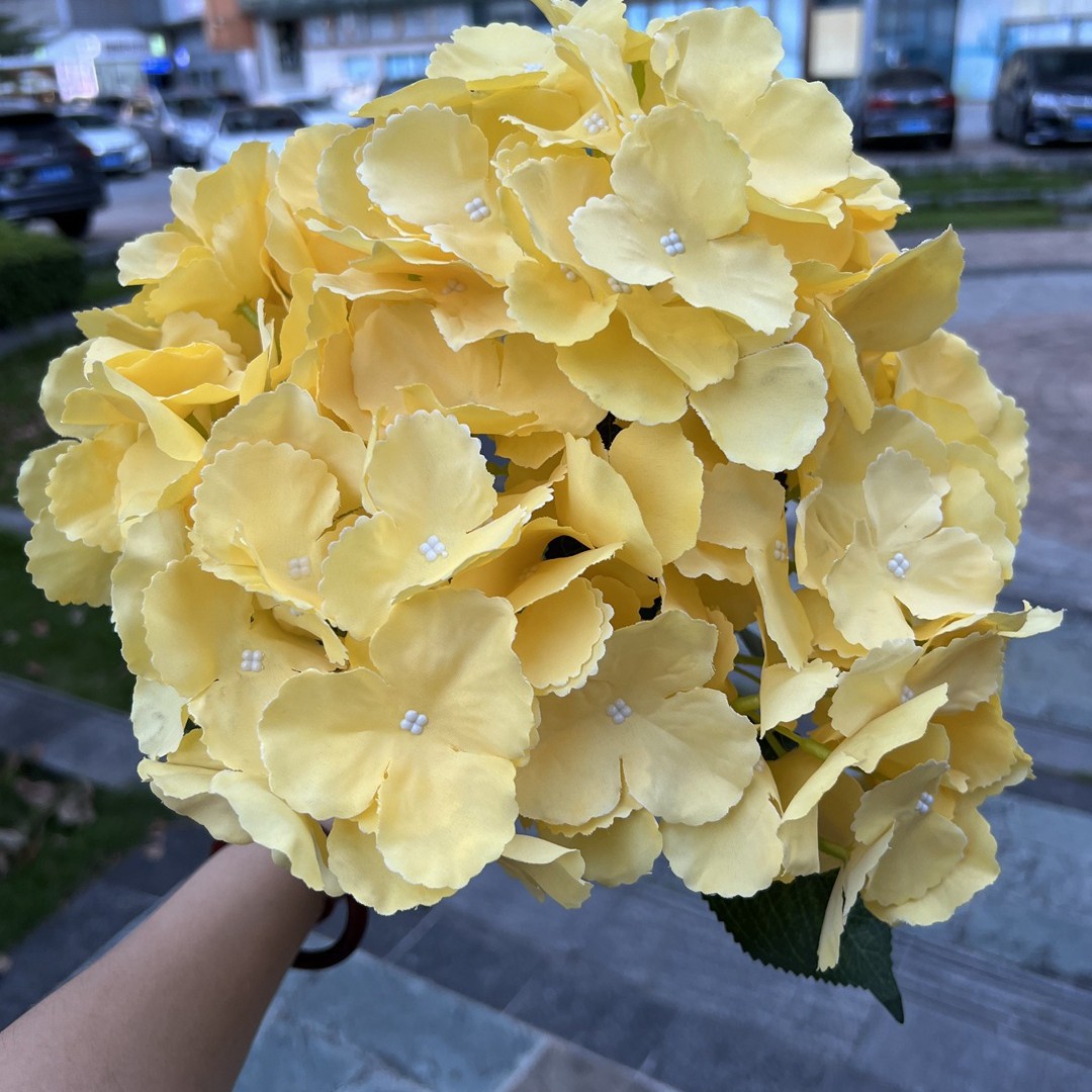 Nueva fábrica de flores artificiales de la boda amarillo leche amarillo limón amarillo fresco al aire libre Salón de la boda decoración flor falsa al por mayor