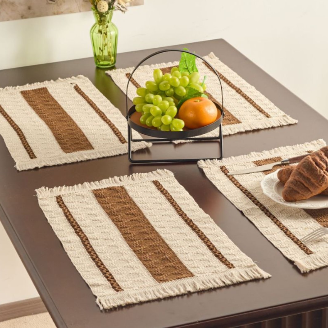 Yi qiyun cuerda de cáñamo placemat vacaciones vajilla estera tejida color a juego rayas borla tazón estera suministro directo de fábrica