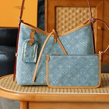 ¿��carryallͬ���ţ��M11462С������ʱ�аٴ�Ůʿ����