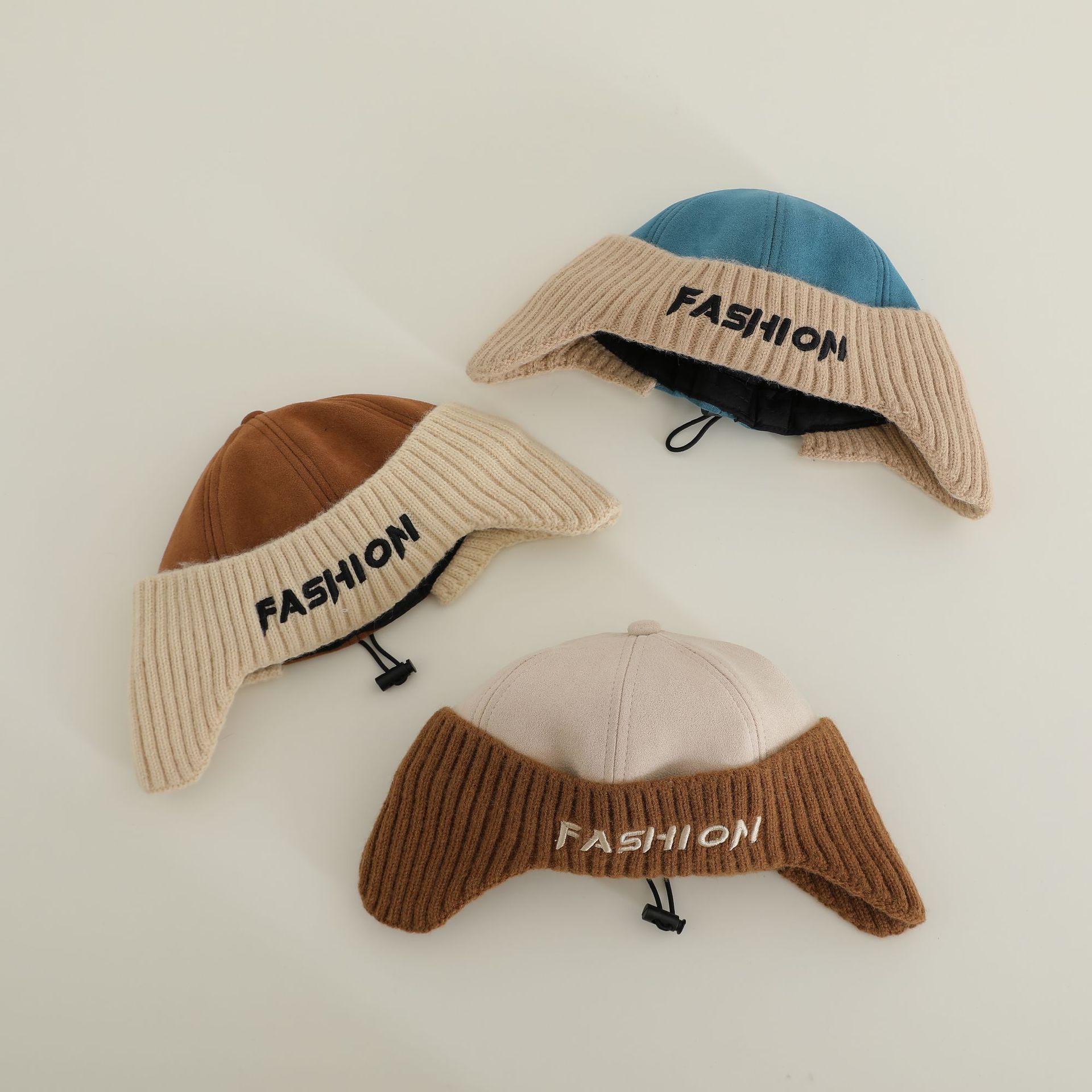 Sombreros infantiles otoño-invierno letras bordadas orejas sombreros para bebés de otoño lindo super lindo sombrero de punto extranjero