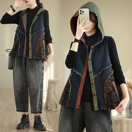 新款大码宽松遮肉牛仔马甲背心女带帽撞色拼接毛边休闲牛仔马夹女