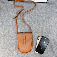 软皮荔枝纹斜挎小包包轻便休闲手机包小众设计单肩手机袋潮流女包