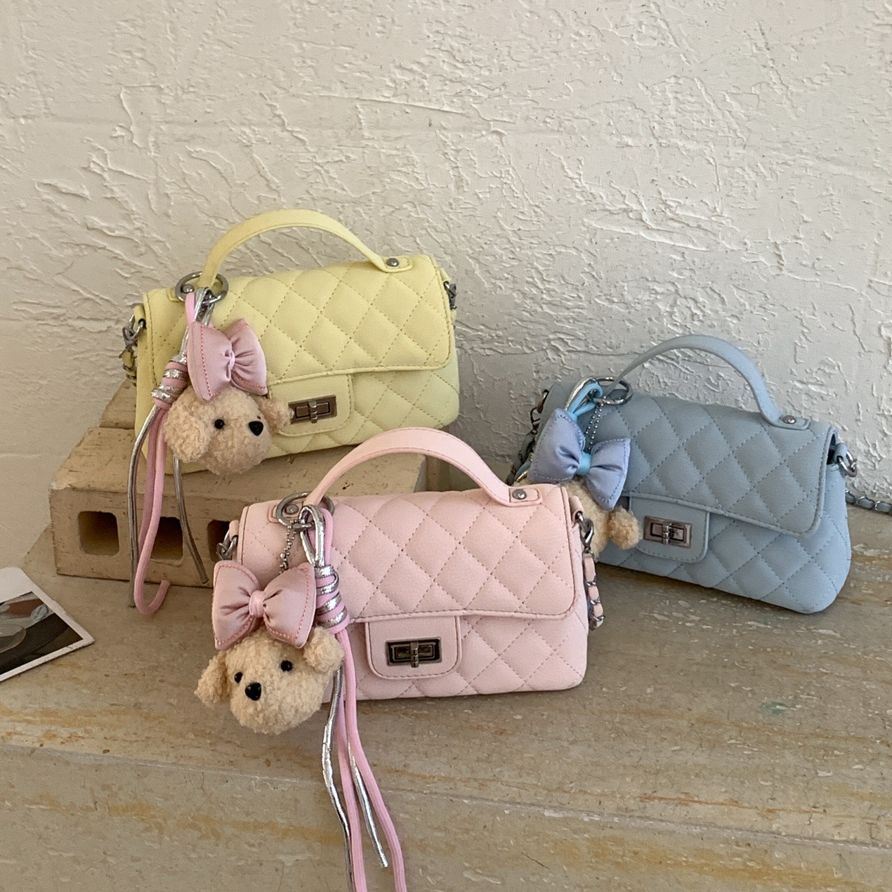 Bolsa de bordado de diamante 2026 nueva moda versátil bolso de cadena de mochila exquisito bolso de mano diario image 1