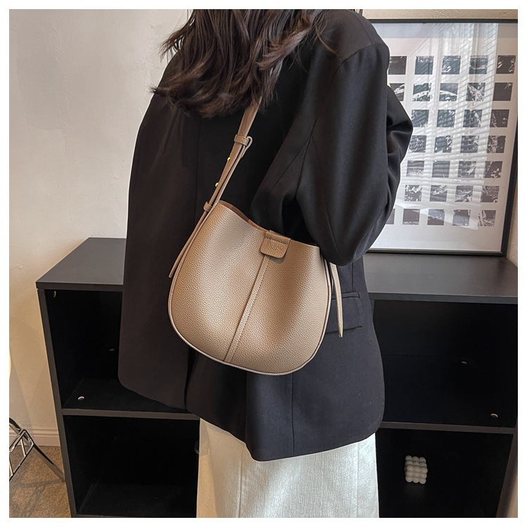 Women's Large Capacity Shoulder Bag Casual Simple Satchel Bag_voghion.com