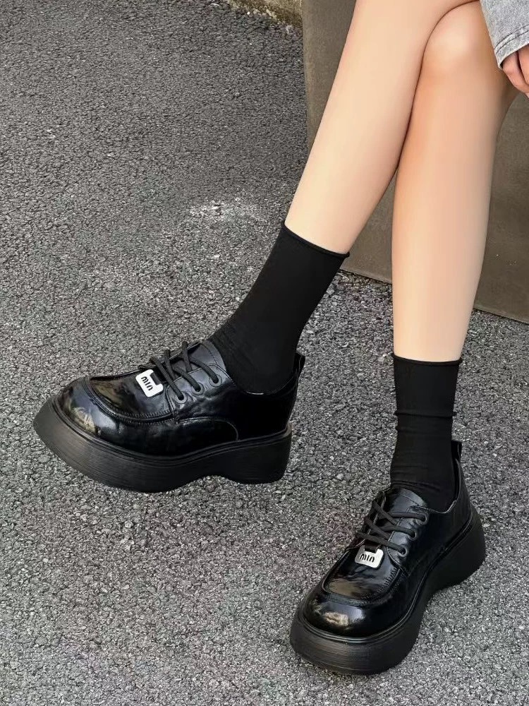 Giày loafer nữ đế dày bánh xốp phong cách retro Anh Quốc — Màu đen chi tiết 2