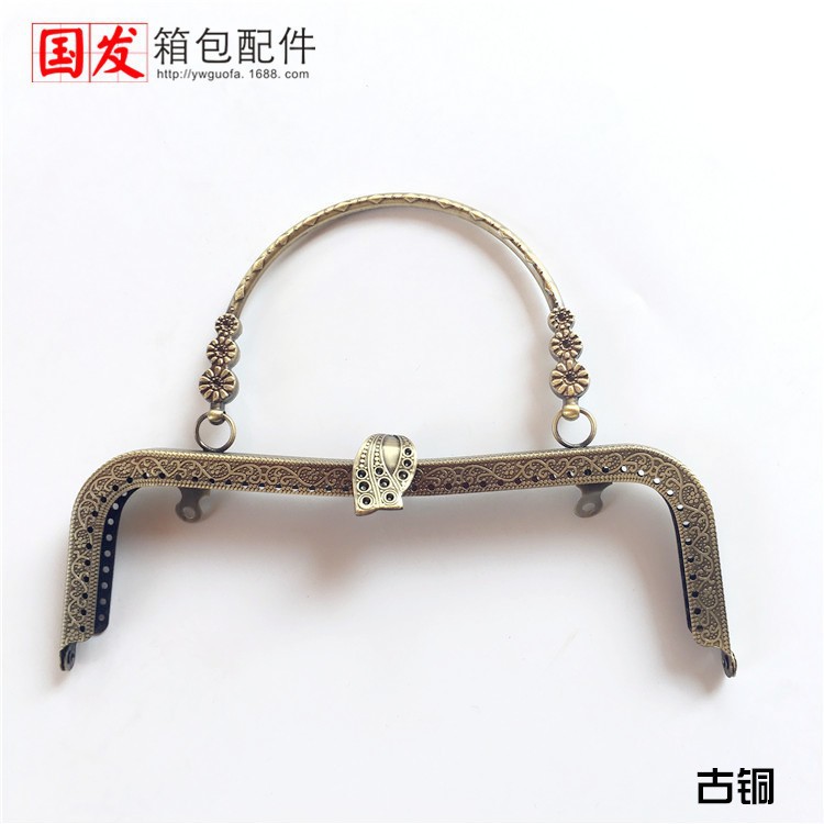 20% de descuento especial 20cm cintura cóncava en relieve hojas pequeñas tres flores de mano oro con mano oro