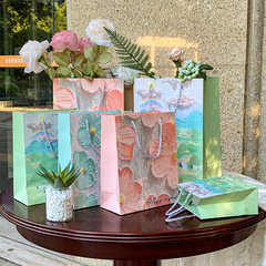 Gift bag, oil painting style gift bag, exquisite birthday gift, high-end gift bag, hand bag, bow paper bag