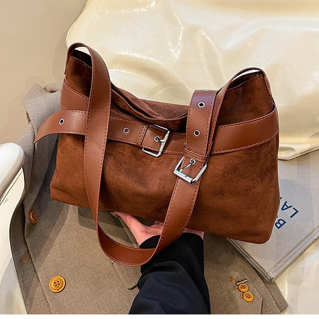 Transfronterizo mochila de seda esmerizada bolsa de gran capacidad para mujeres 2025 nuevo retro bolso de hombro lazo viento mochila